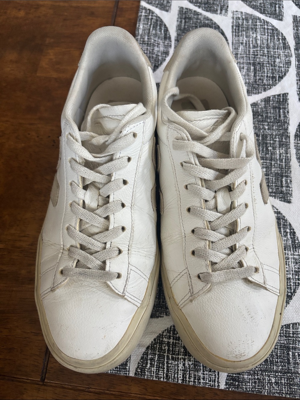 Veja Low-Top Sneakers in White with Beige Accents - Picture 2 of 6